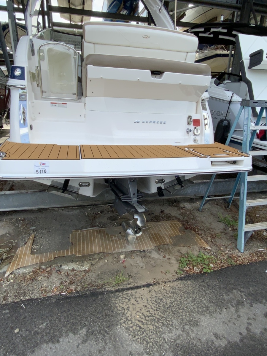 2016 Regal 28 Express
