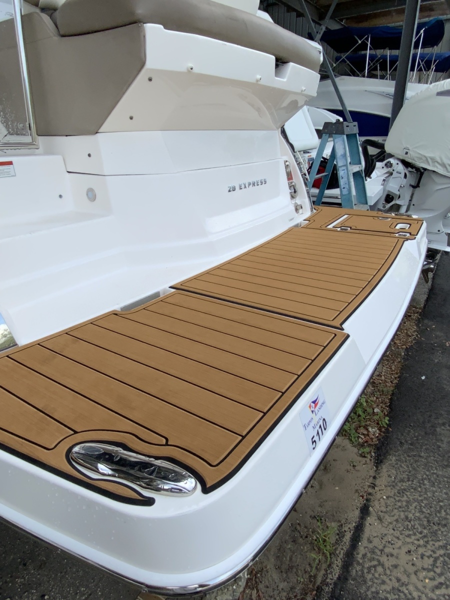 2016 Regal 28 Express