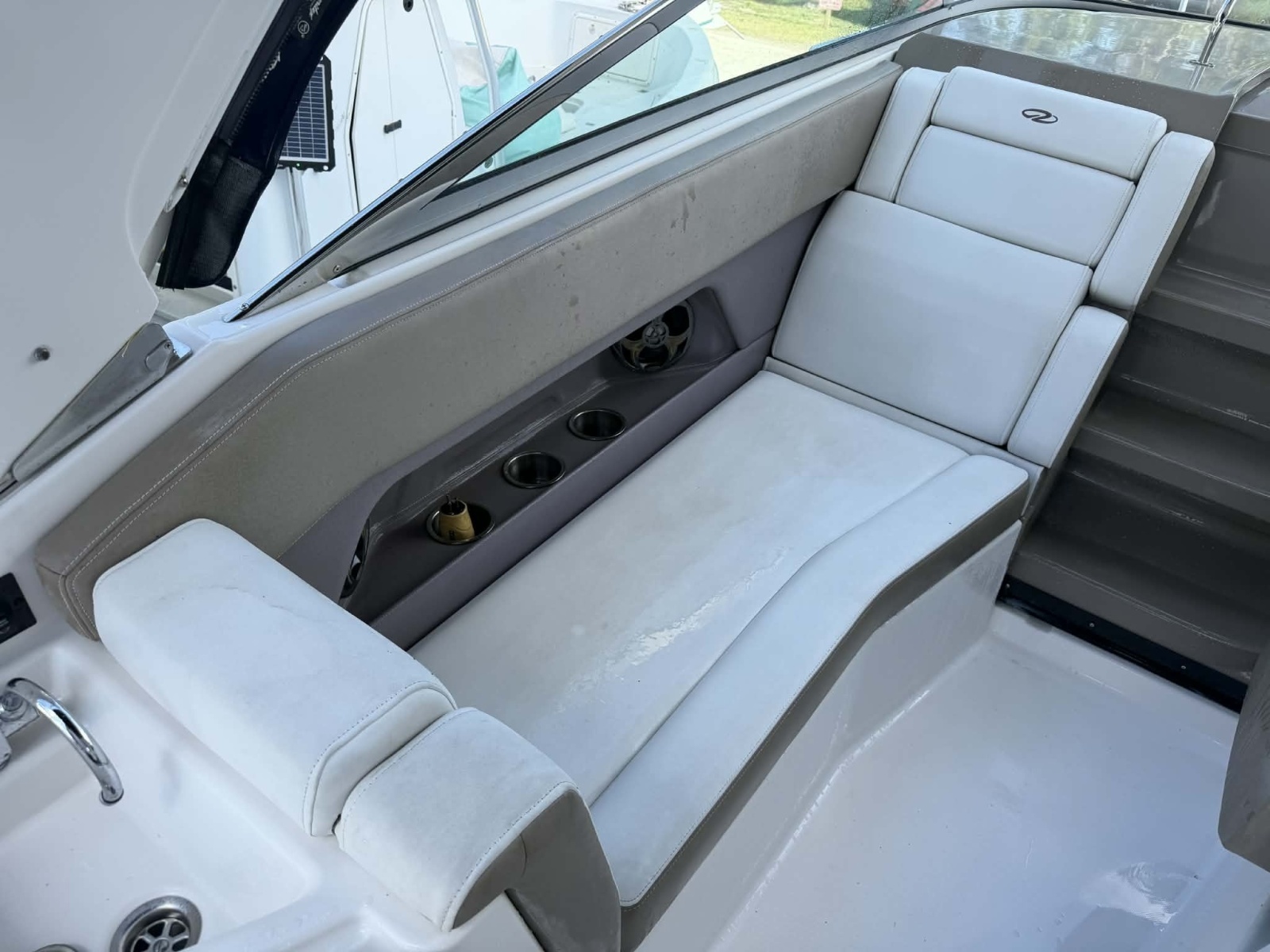 28ft Regal Yacht For Sale