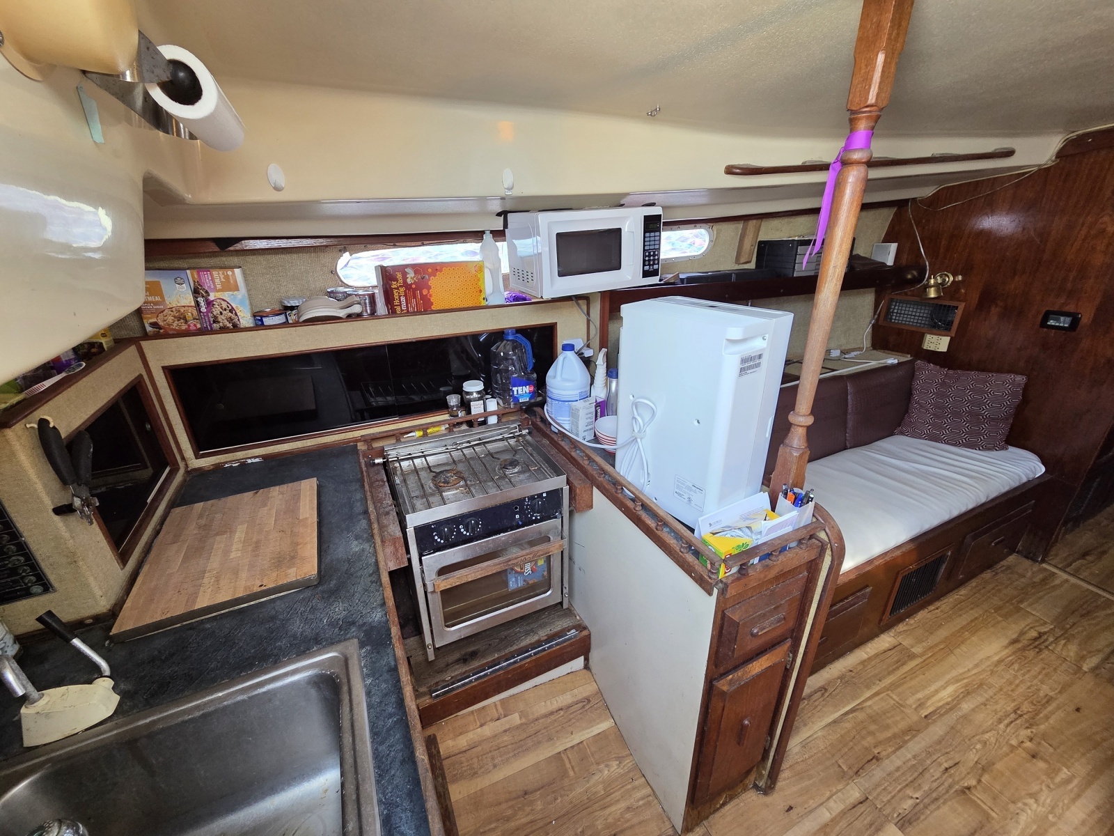 Seminole Wind 33ft Morgan Yacht For Sale