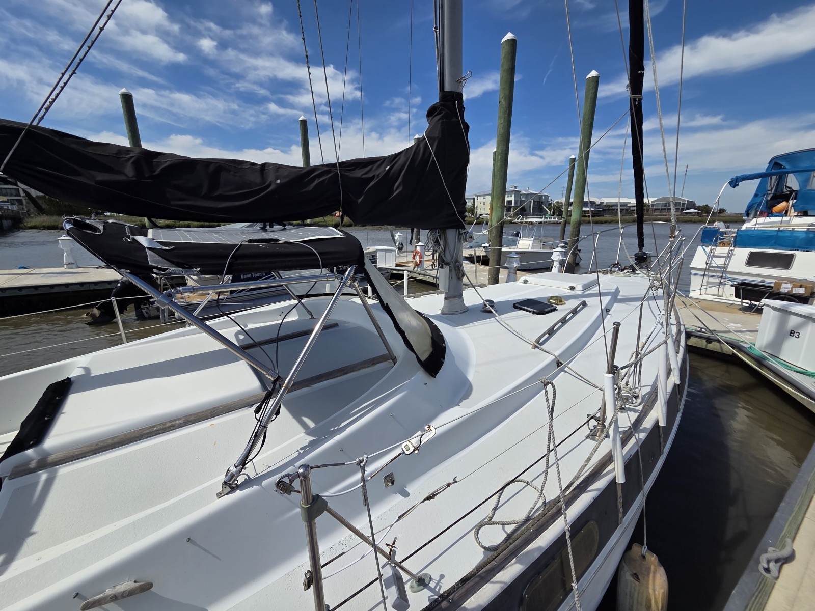 Seminole Wind 33ft Morgan Yacht For Sale