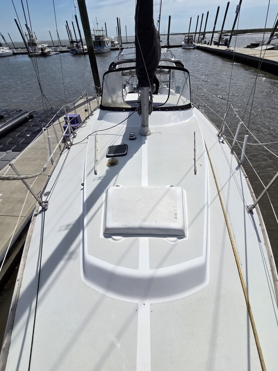 Seminole Wind 33ft Morgan Yacht For Sale