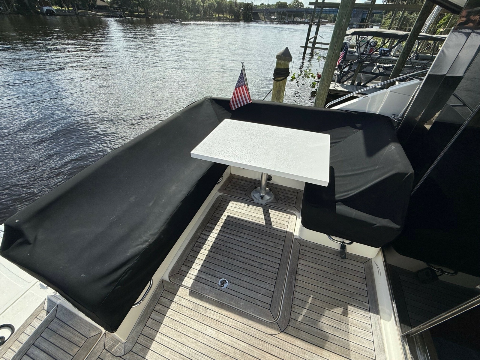 2016 Sea Ray 510 SUNDANCER