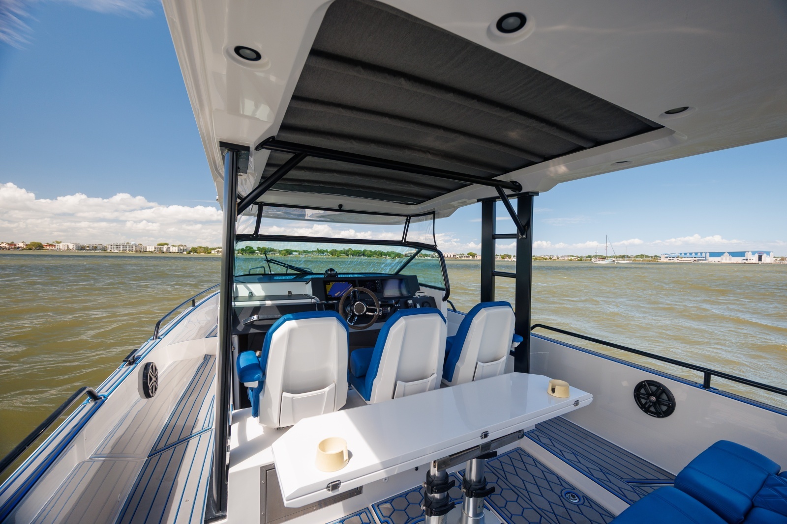 2019 Axopar 37 Sun Top