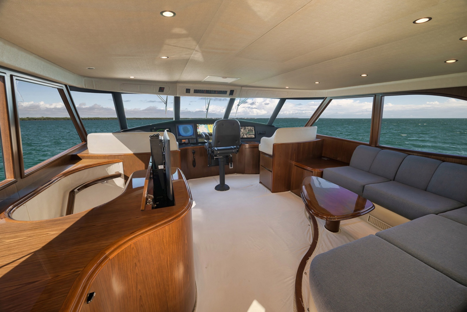 76' 2015 Viking Enclosed Bridge