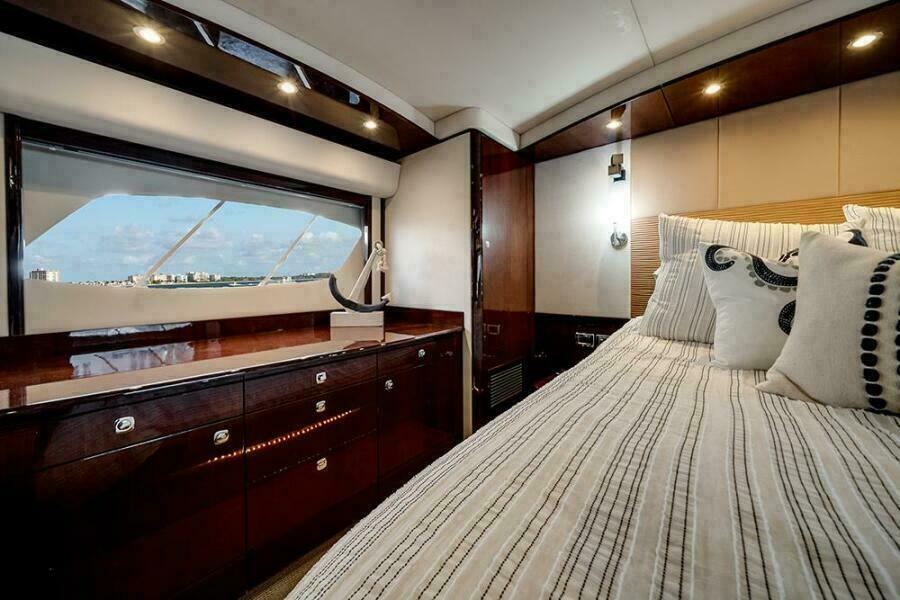 60' 2012 Sea Ray 610 Sundancer