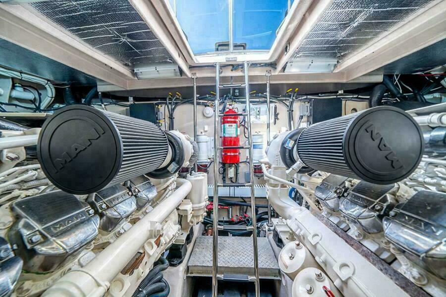 60' 2012 Sea Ray 610 Sundancer