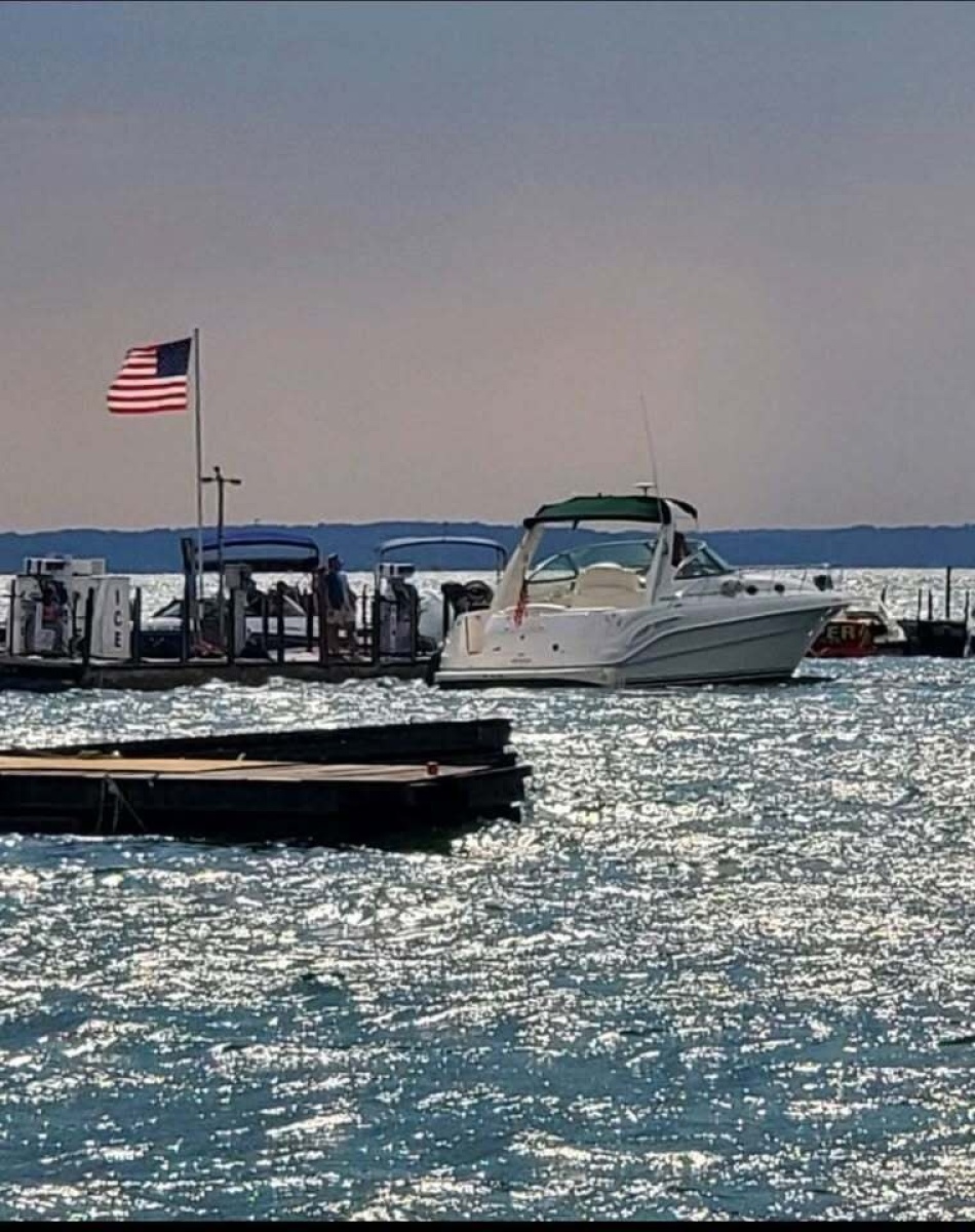 34ft Sea Ray Yacht For Sale