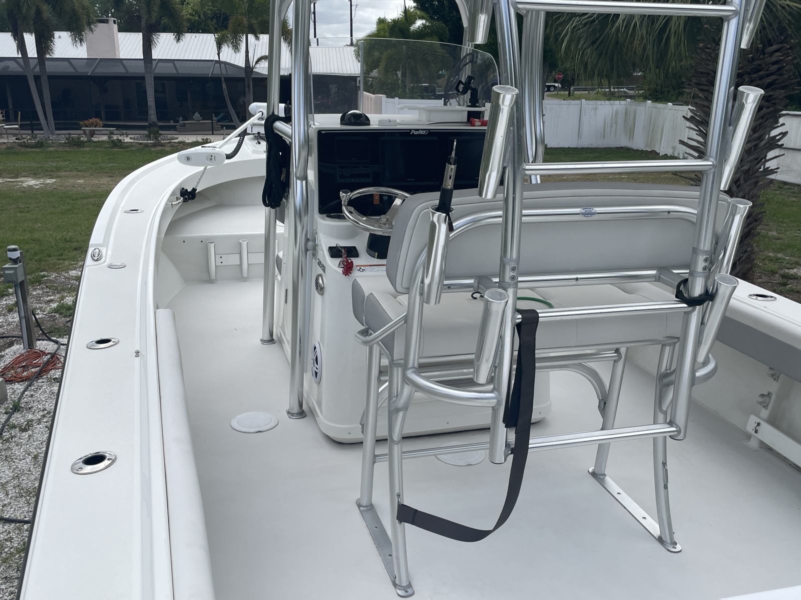 25' 2022 Parker 25SE