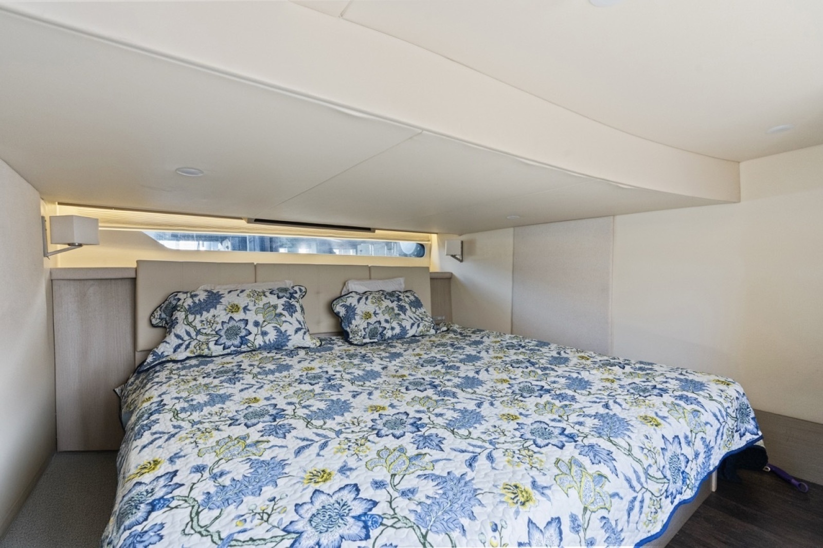 Wanderlust 42ft Regal Yacht For Sale