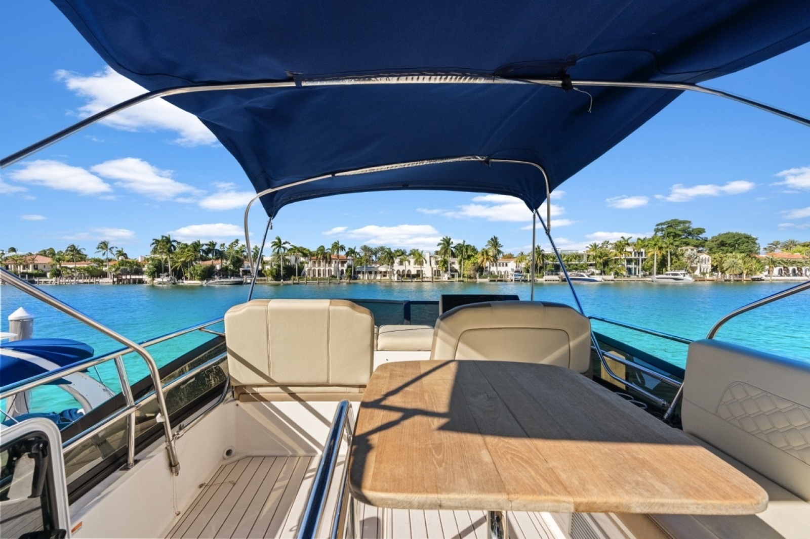 42' 2020 Regal 42 Fly