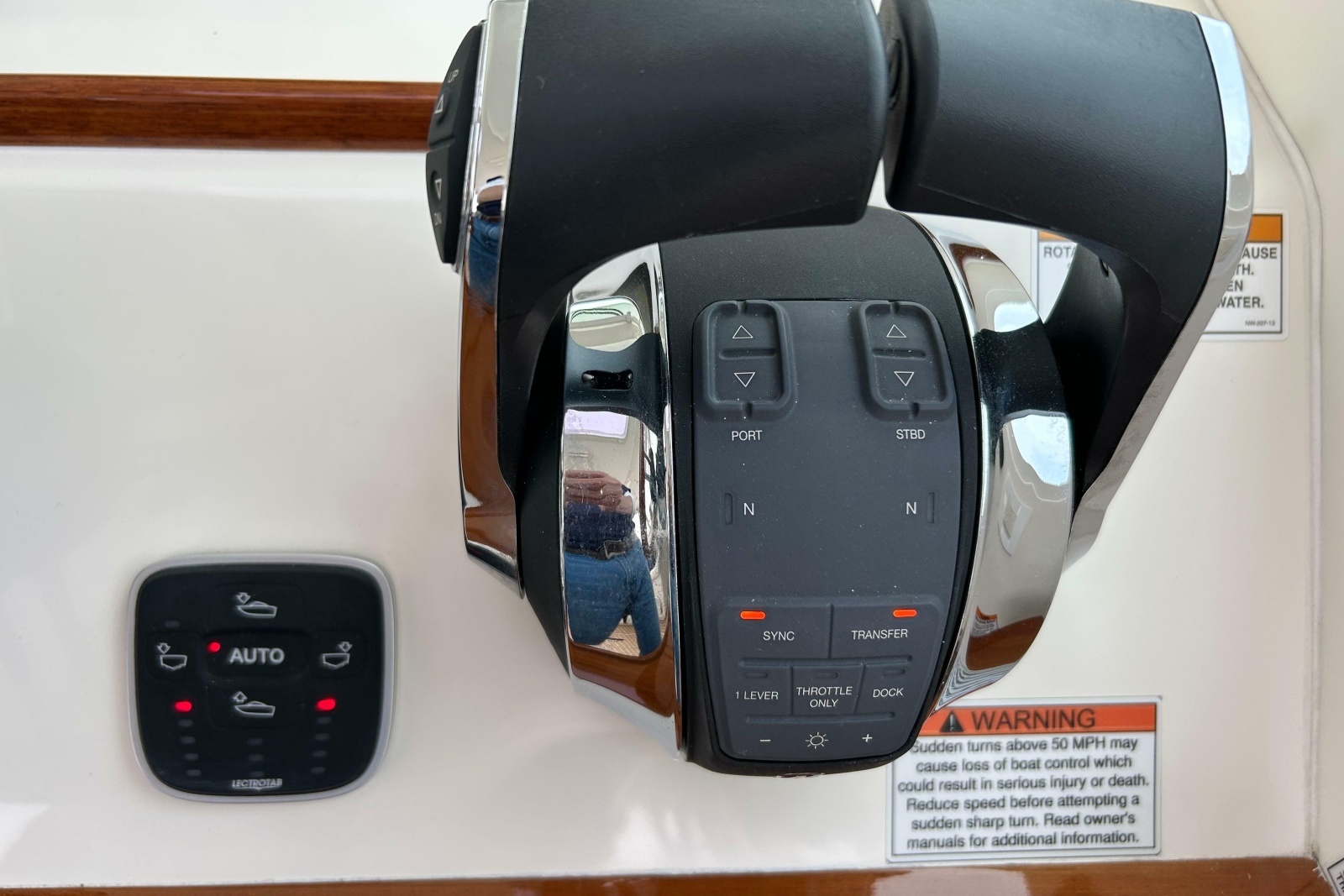 Bonheur 32ft Hunt Yachts Yacht For Sale