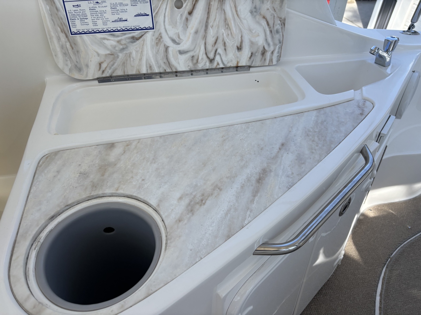 2014 Rinker 290 EC