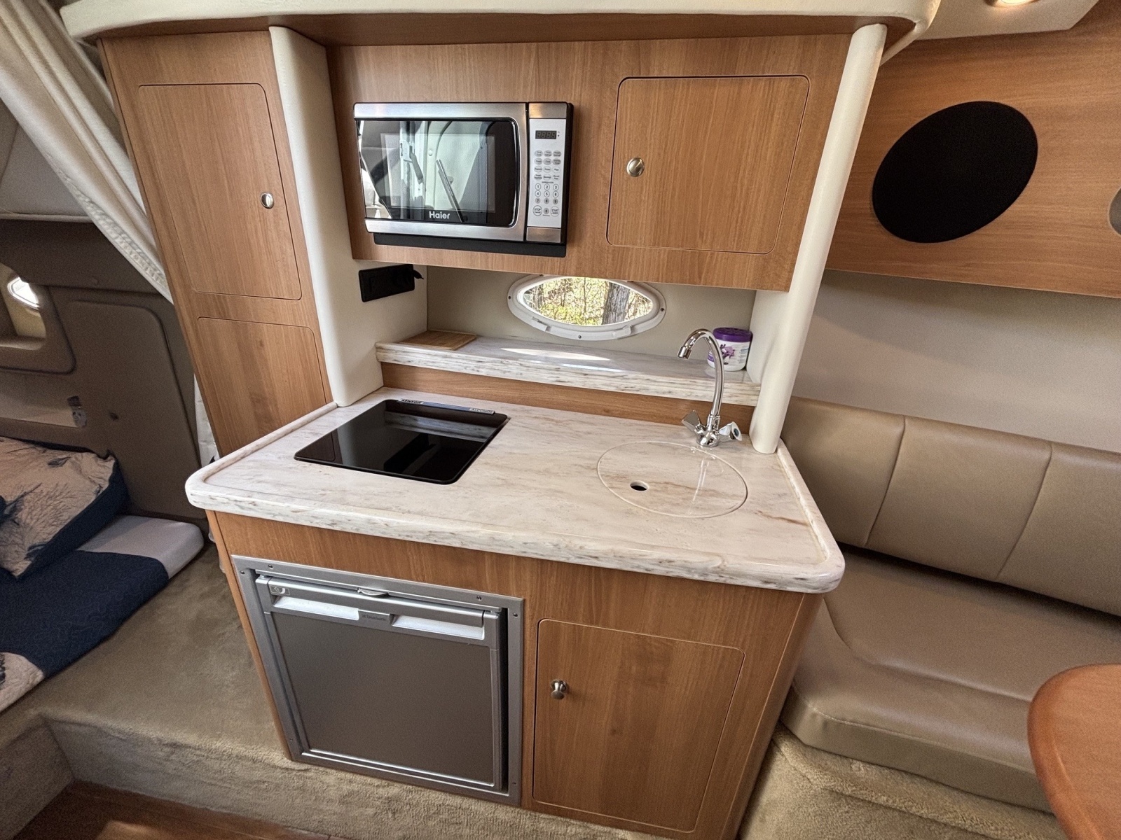 29ft Rinker Yacht For Sale