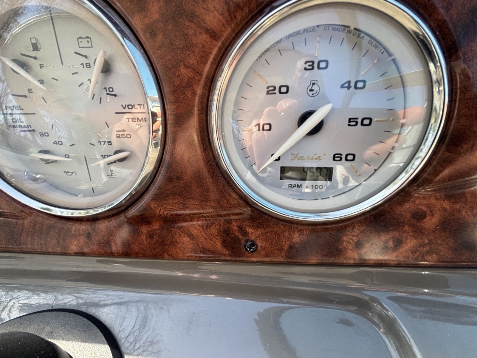 29ft Rinker Yacht For Sale