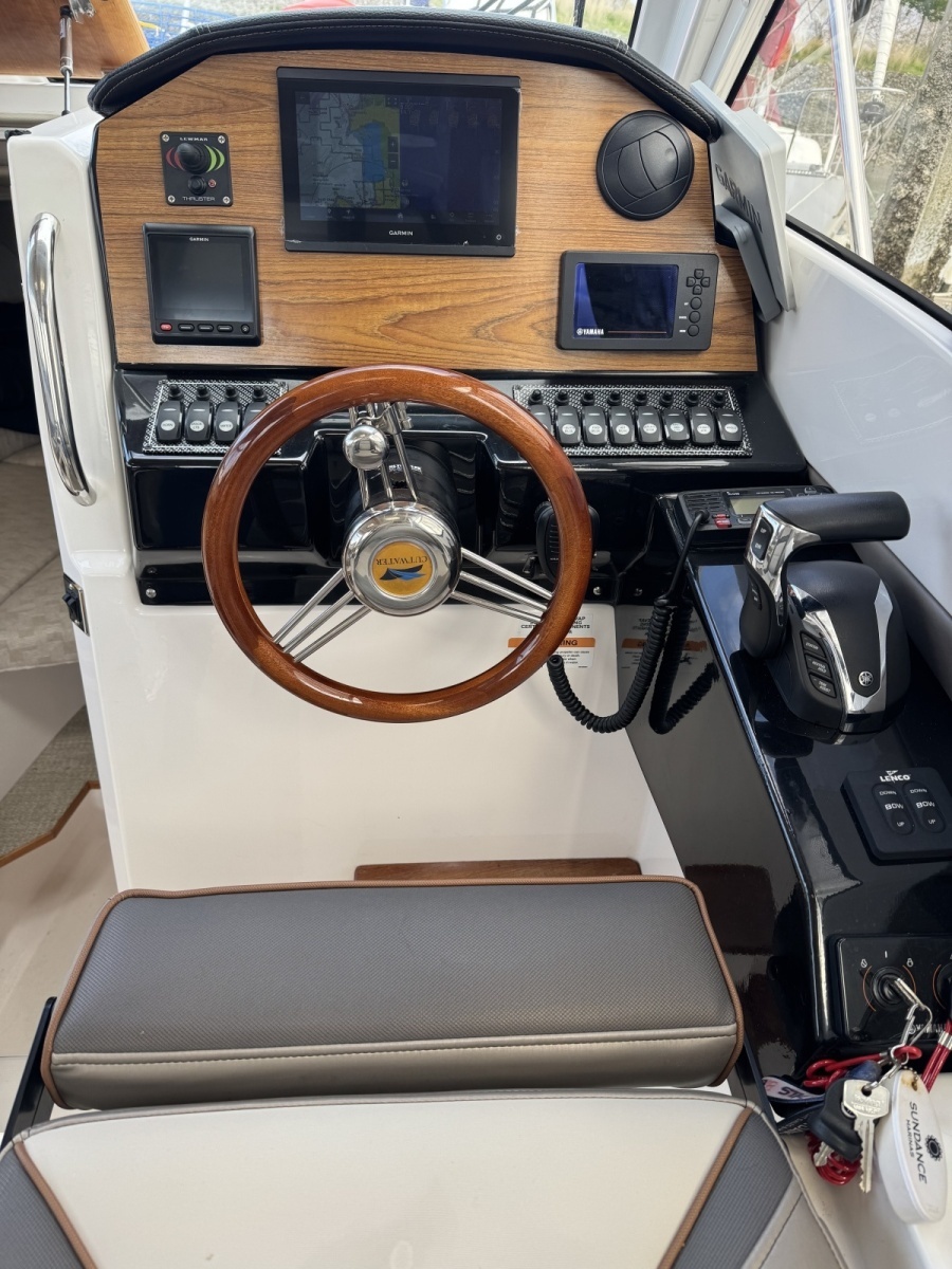 Noor Horizons 24ft Cutwater Yacht For Sale