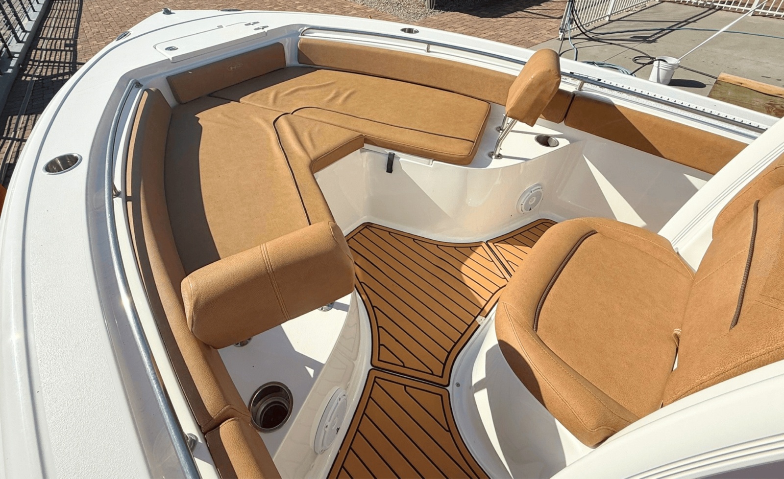 22' 2021 Sea Hunt Ultra 229