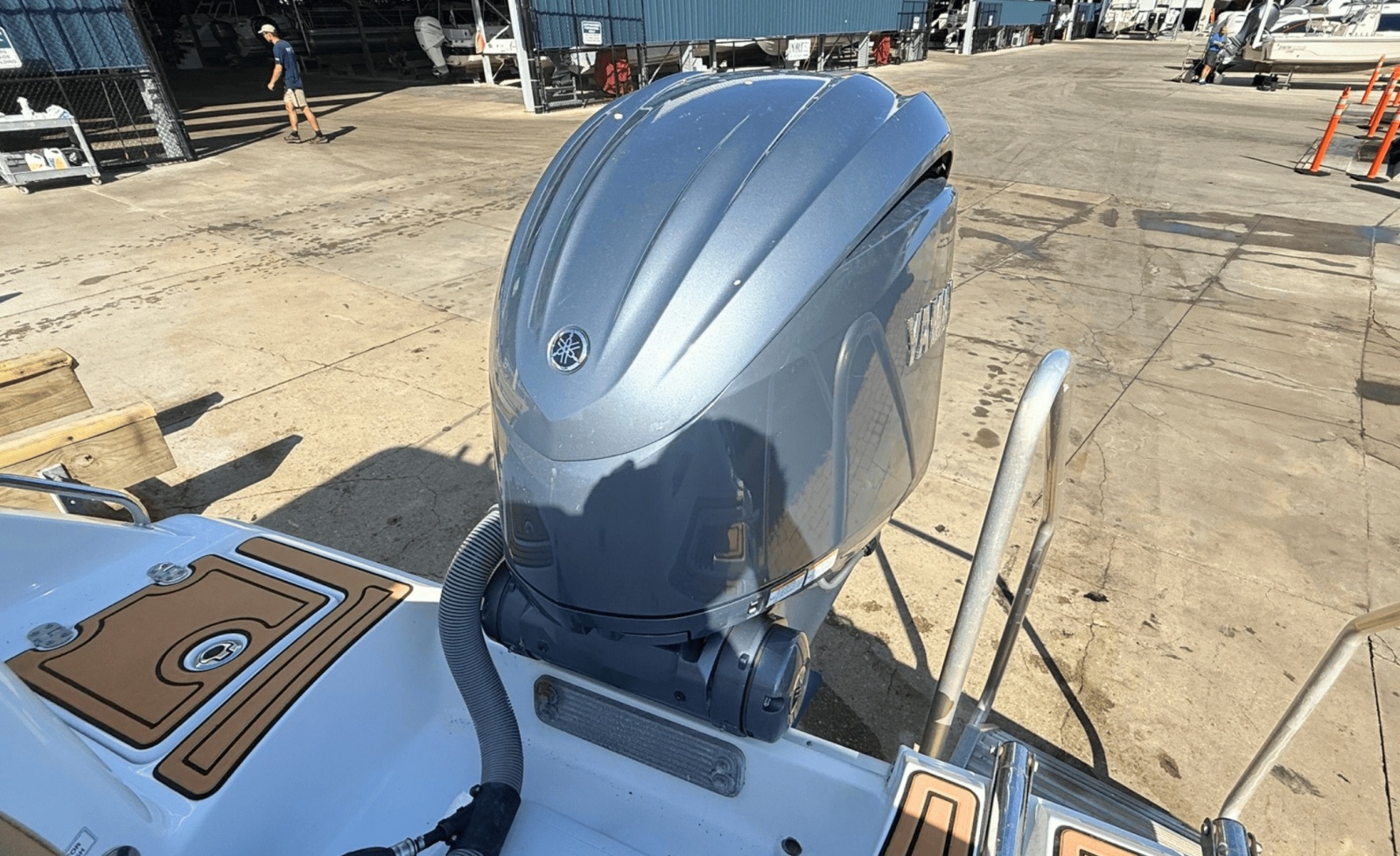 22' 2021 Sea Hunt Ultra 229