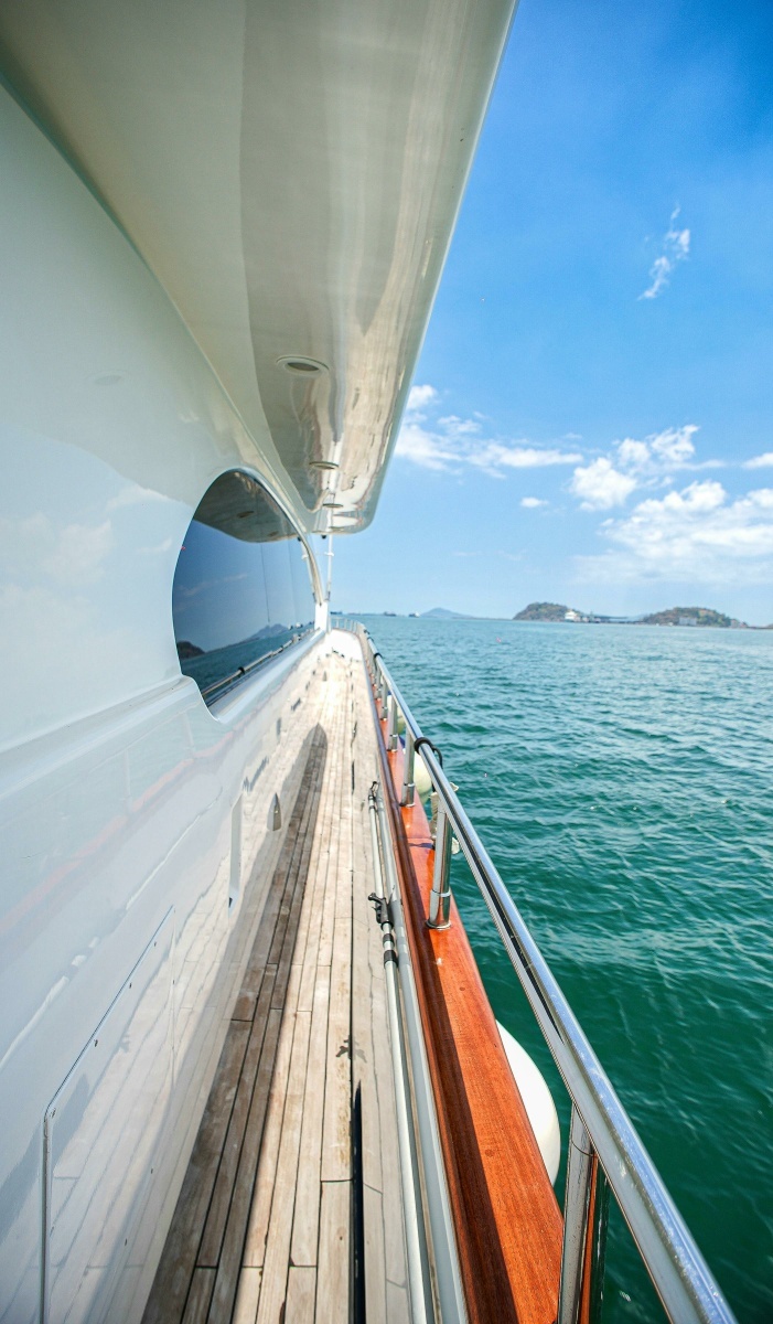 NORTHSTAR I 102ft Falcon Yacht For Sale