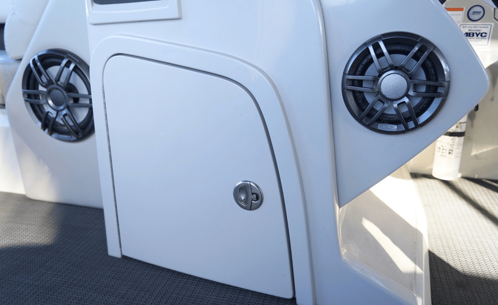 23' 2023 Crest 230 Caribbean LX