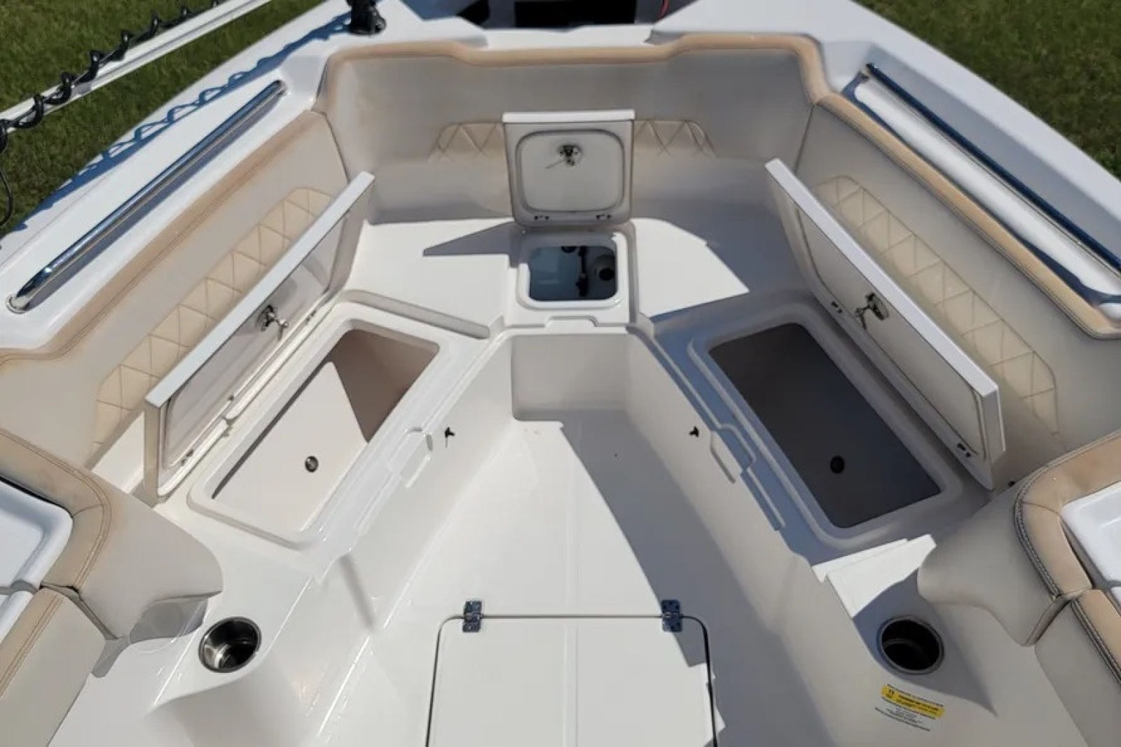 28' 2021 Blue Wave 2800 Makaira