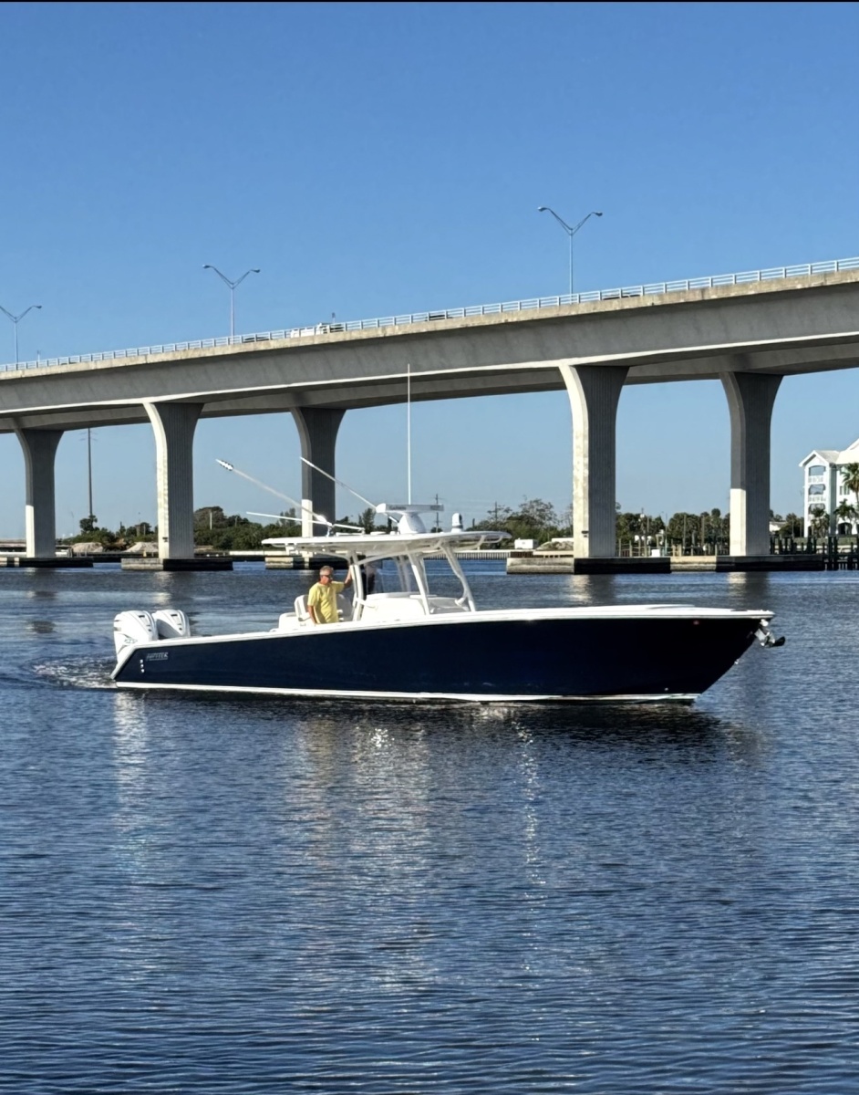 Jupiter 38 - PLAYPEN - Exterior Profile