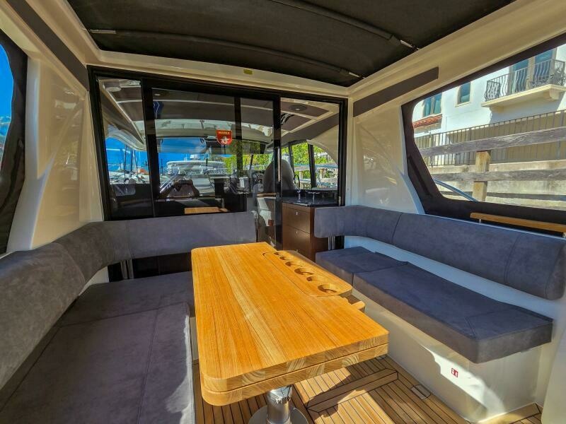 33ft Marex Yacht For Sale