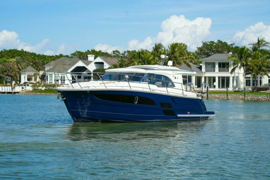 33ft Marex Yacht For Sale