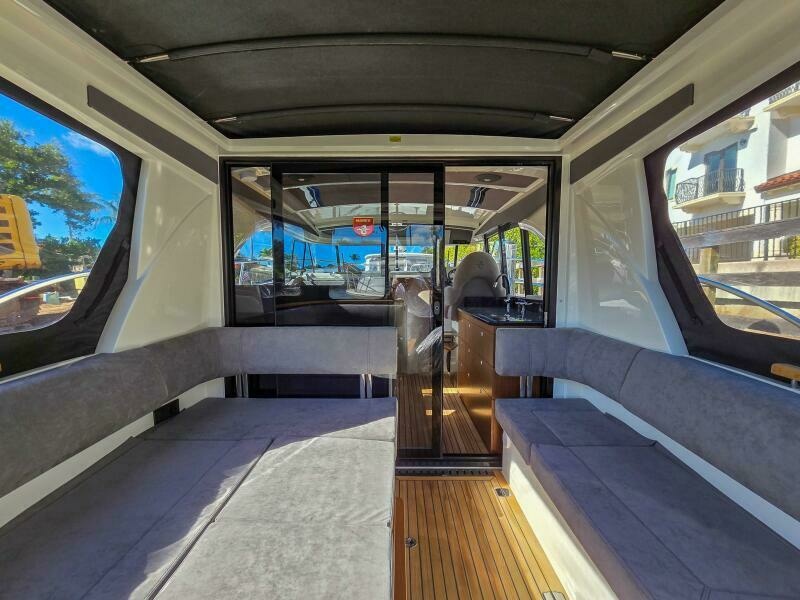 33ft Marex Yacht For Sale