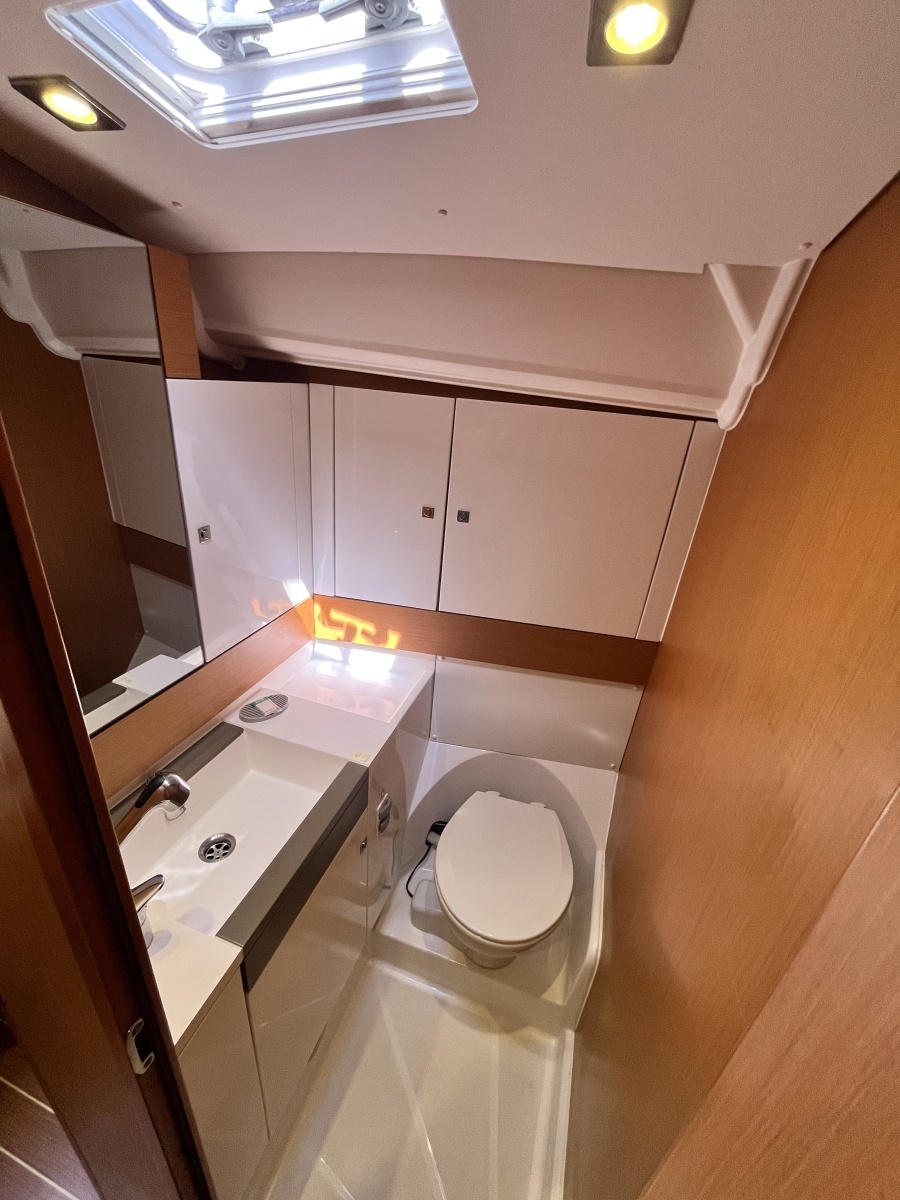 Rascal 41ft Jeanneau Yacht For Sale