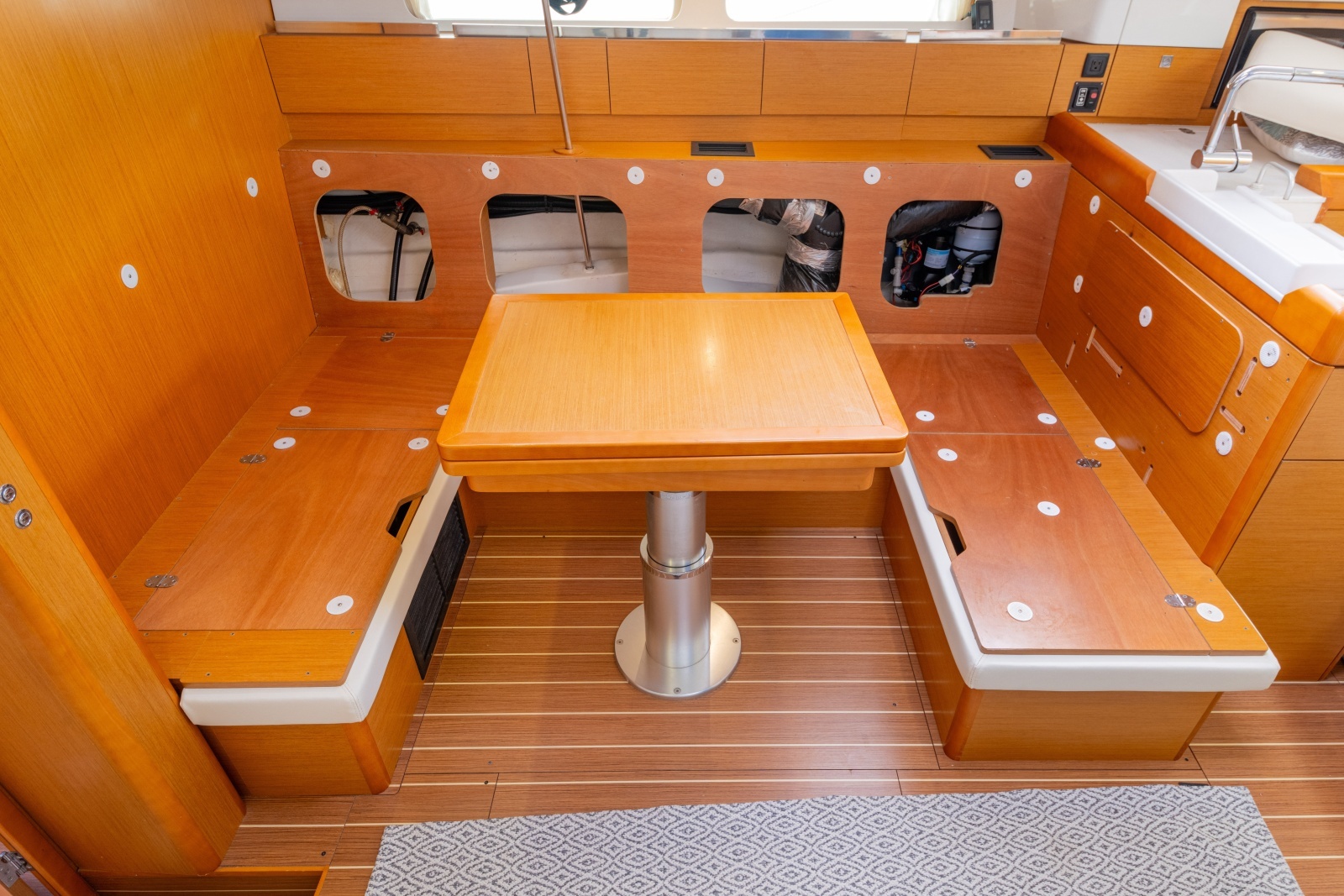 2015 Jeanneau 41 DS