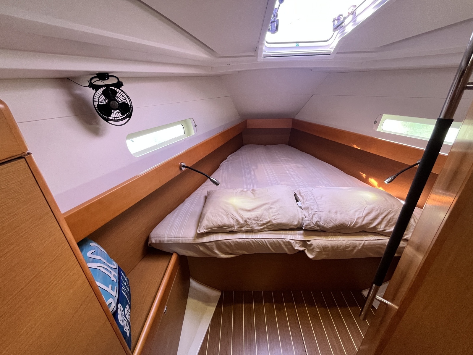 Rascal 41ft Jeanneau Yacht For Sale