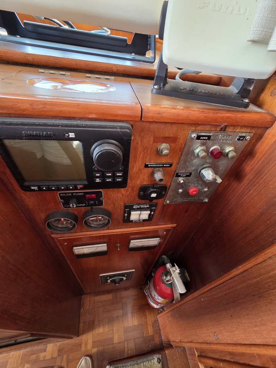 46' 1989 Grand Banks Classic 46