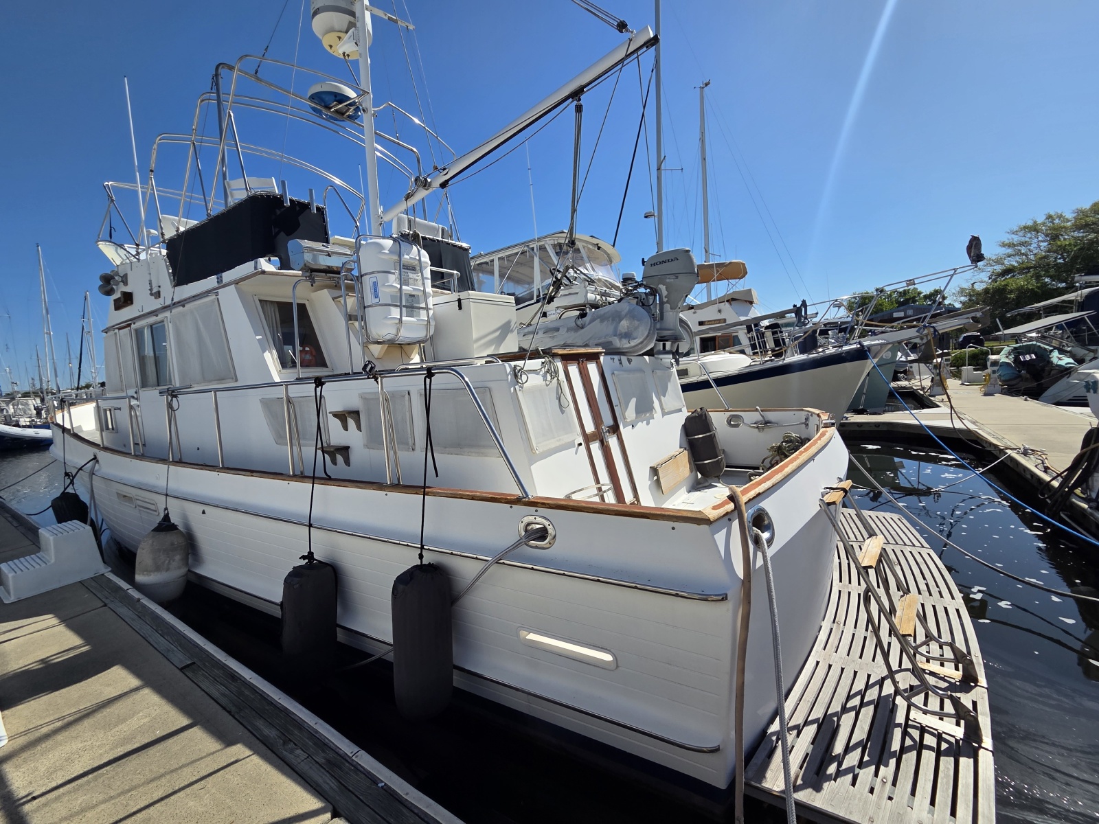 46' 1989 Grand Banks Classic 46