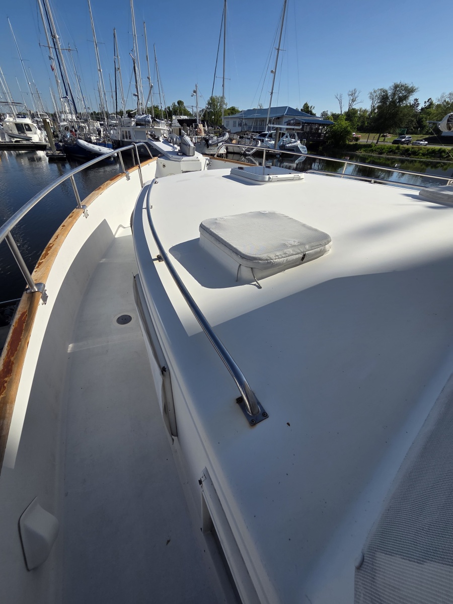 46' 1989 Grand Banks Classic 46