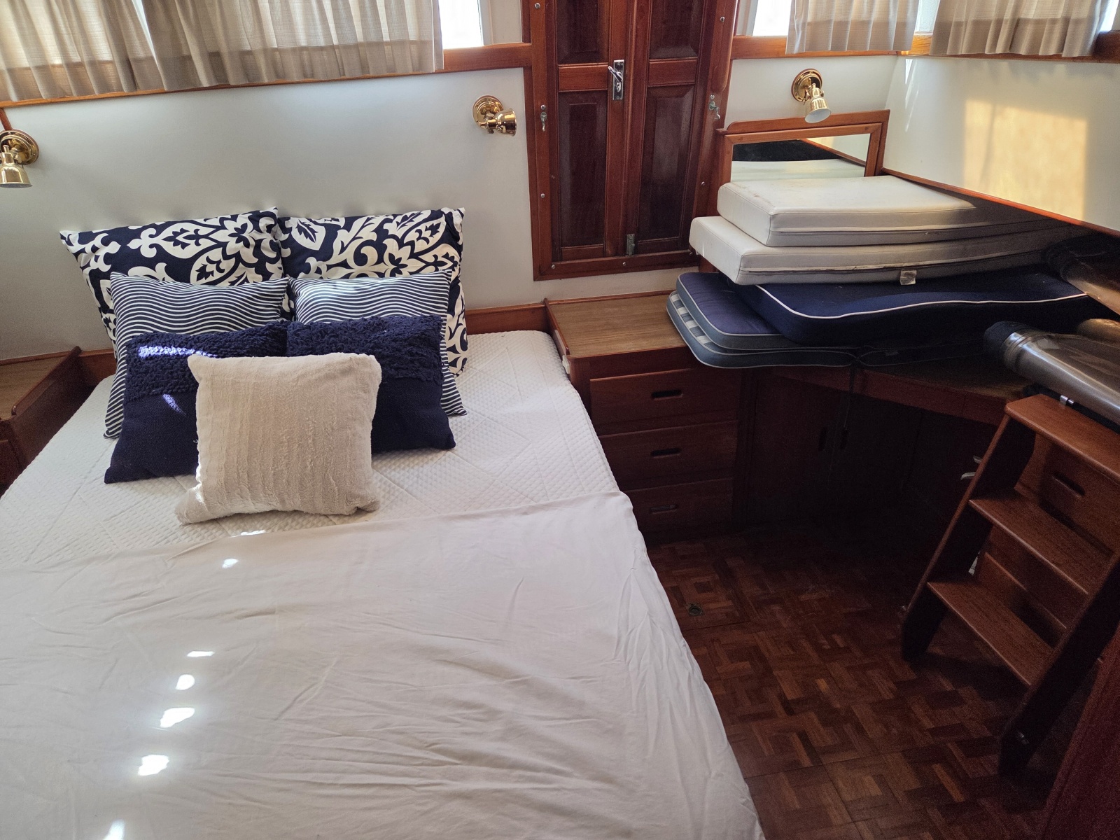 46' 1989 Grand Banks Classic 46