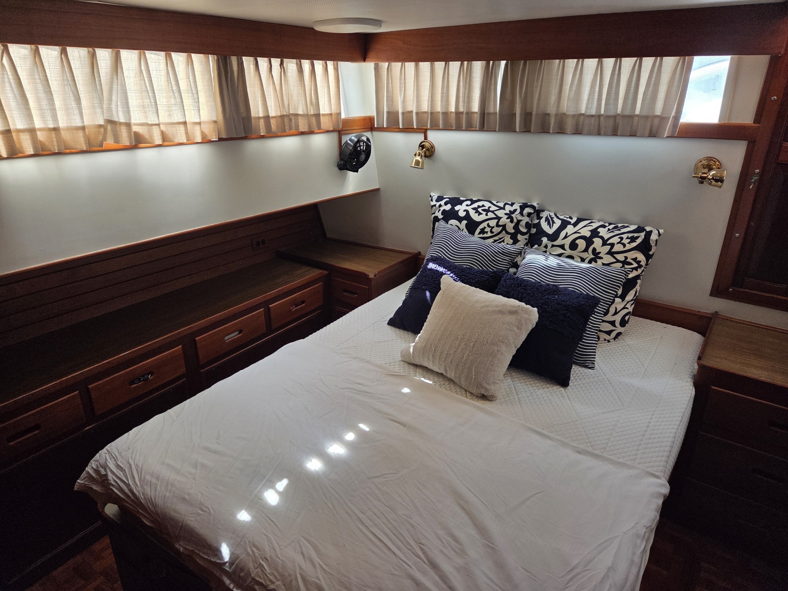 46' 1989 Grand Banks Classic 46