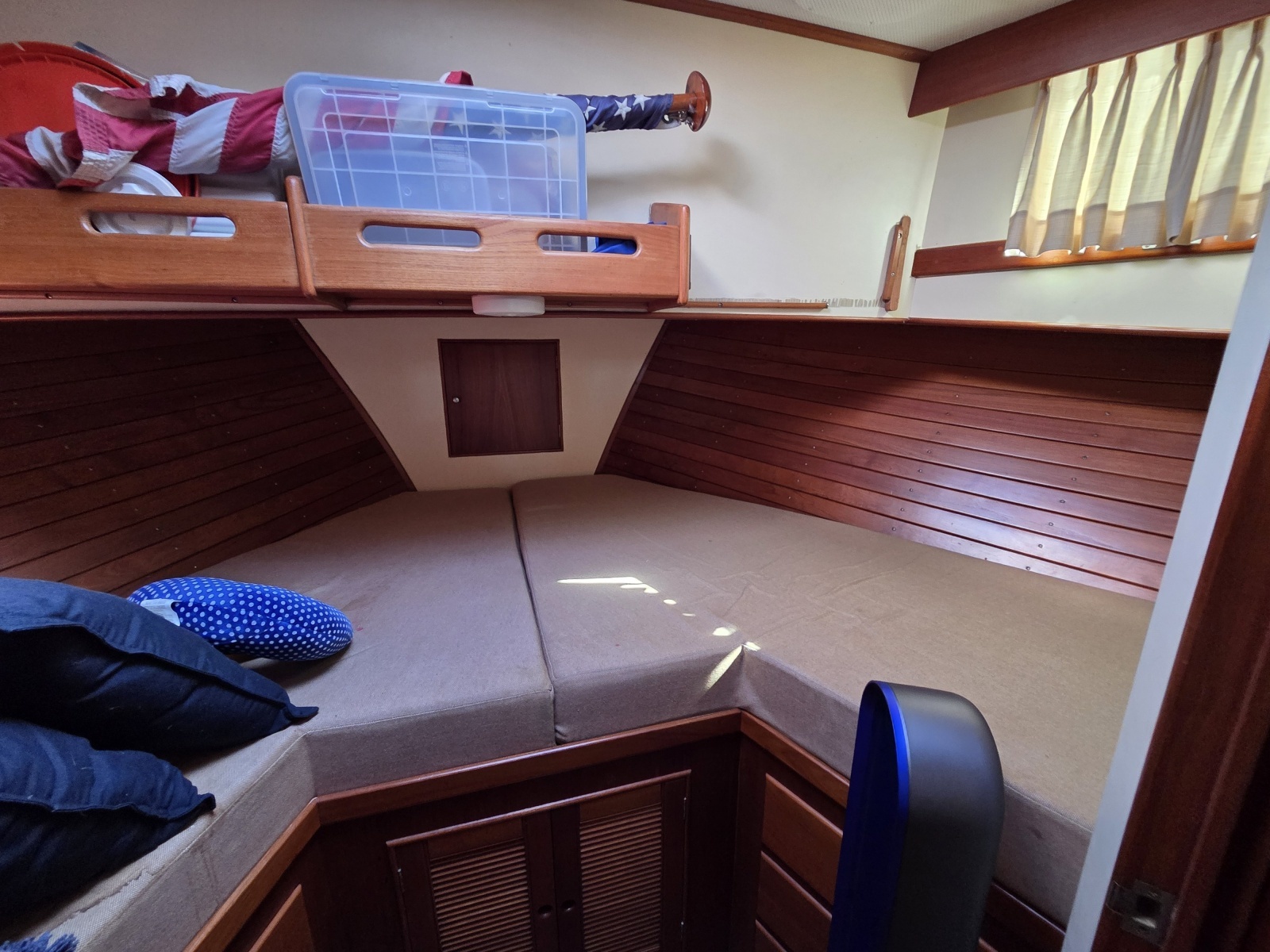 1989 Grand Banks Classic 46