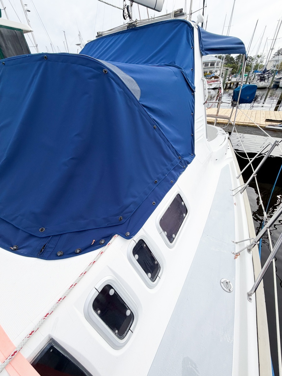 KUZON 43ft Hunter Yacht For Sale