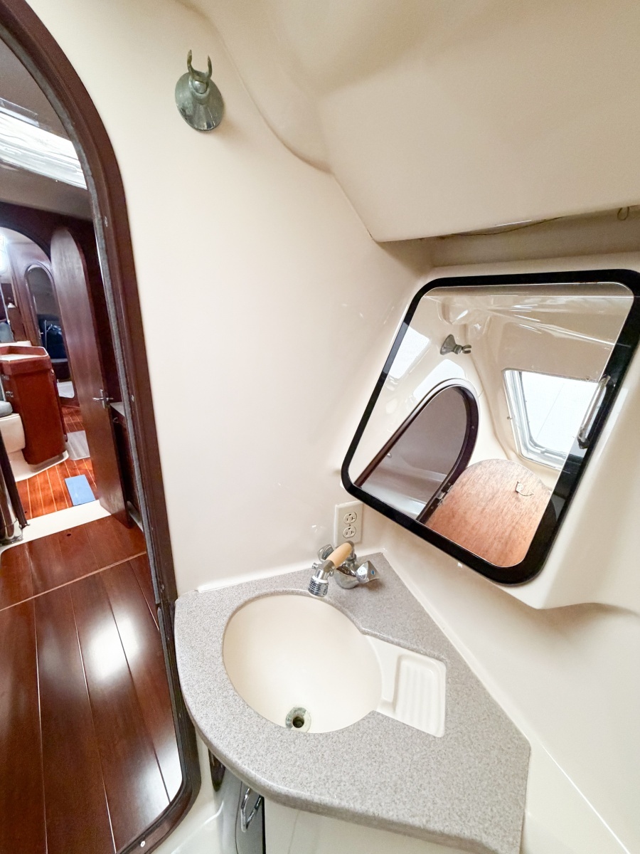 KUZON 43ft Hunter Yacht For Sale