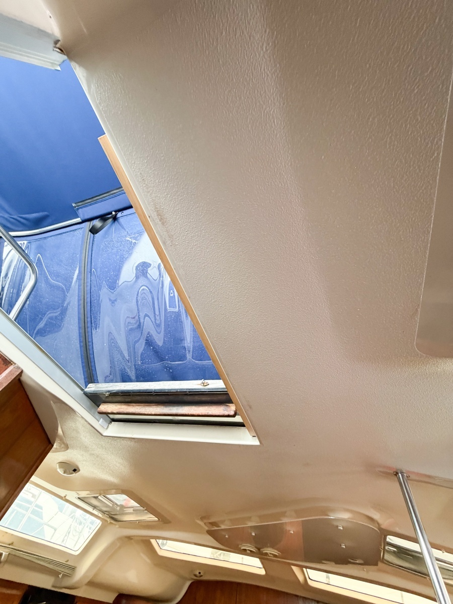 KUZON 43ft Hunter Yacht For Sale
