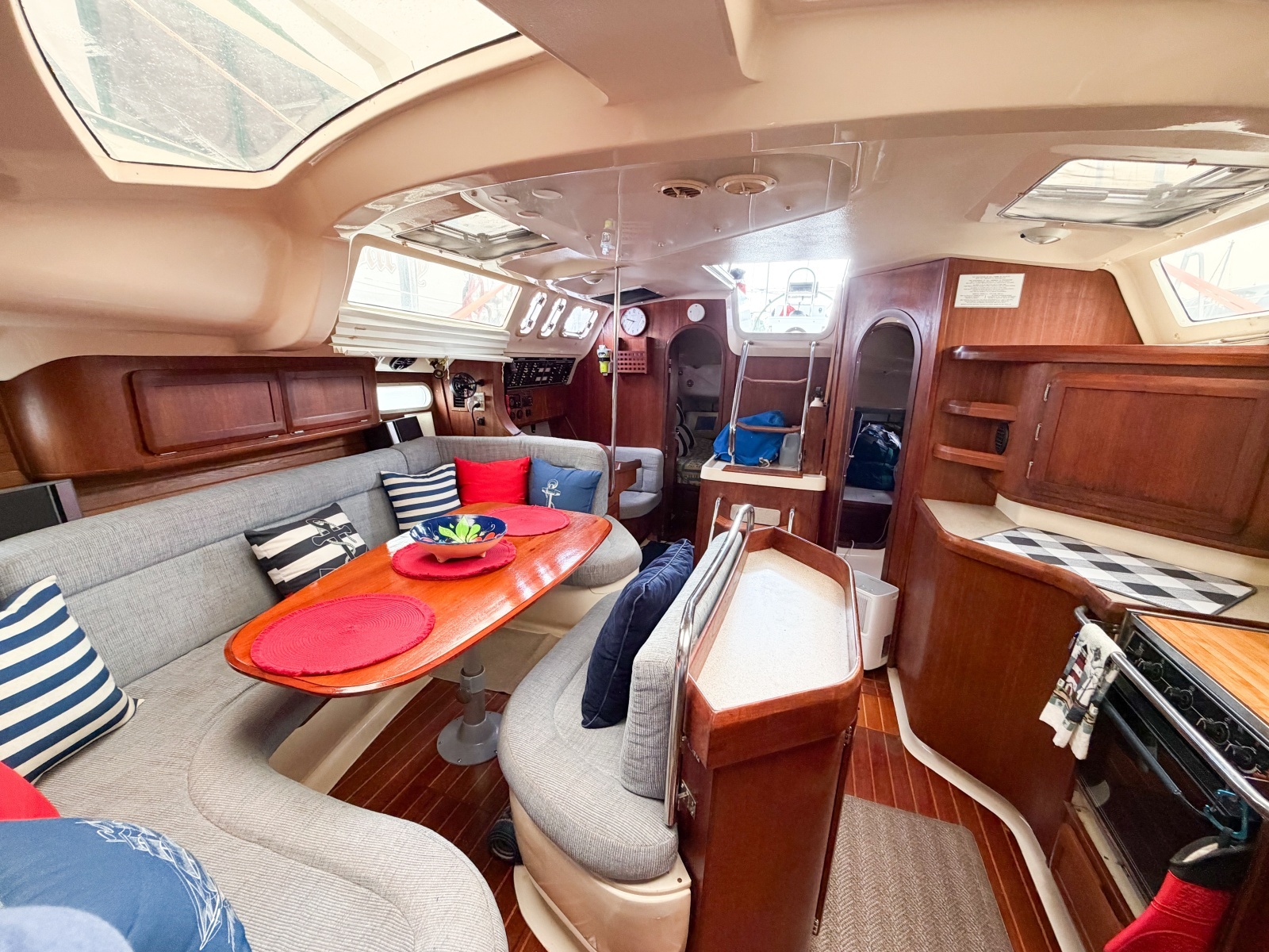 KUZON 43ft Hunter Yacht For Sale