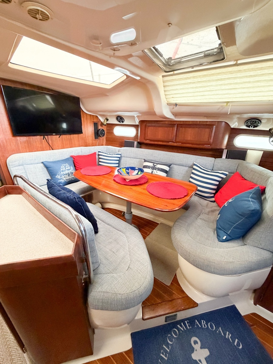 KUZON 43ft Hunter Yacht For Sale