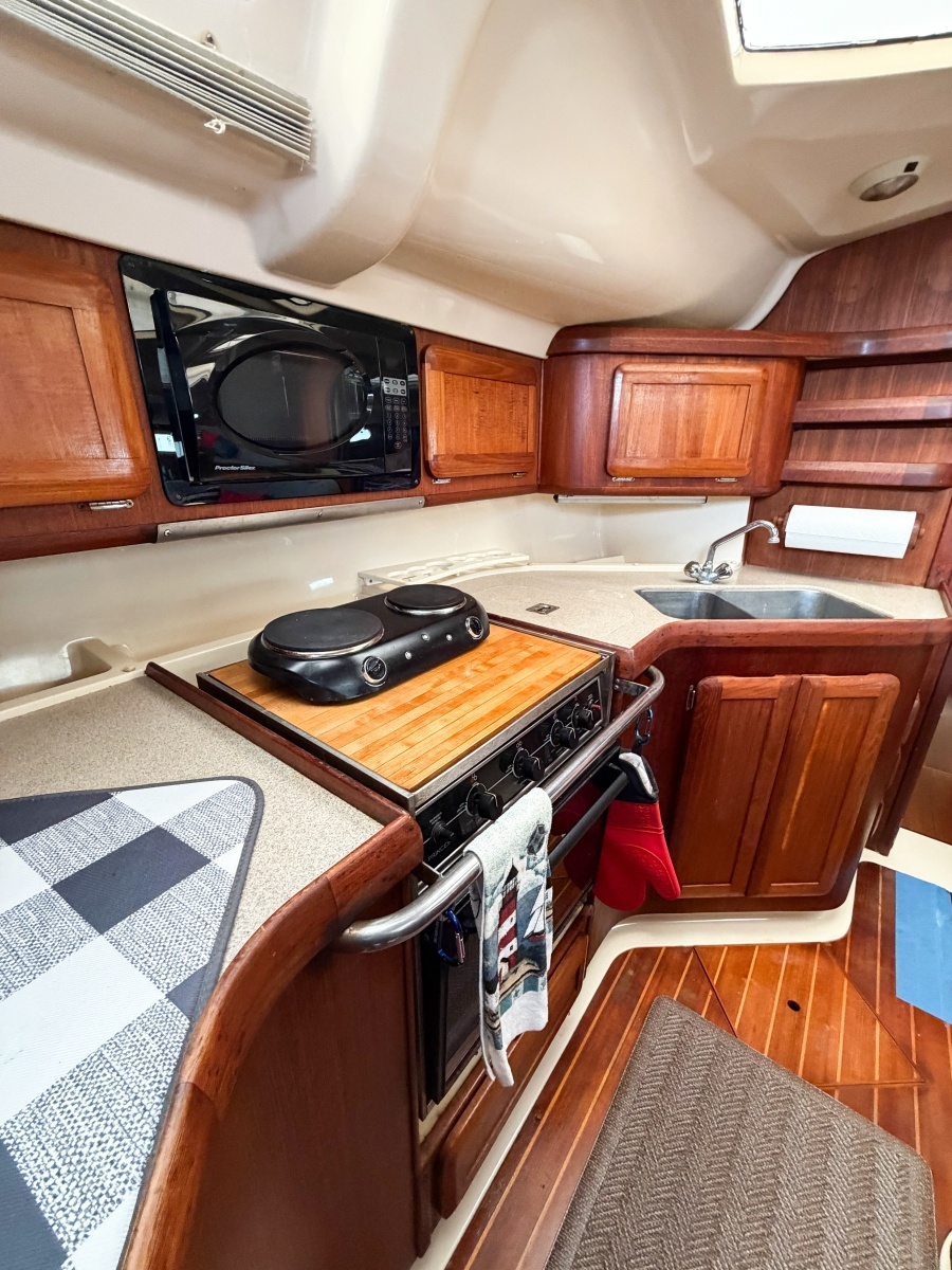 KUZON 43ft Hunter Yacht For Sale
