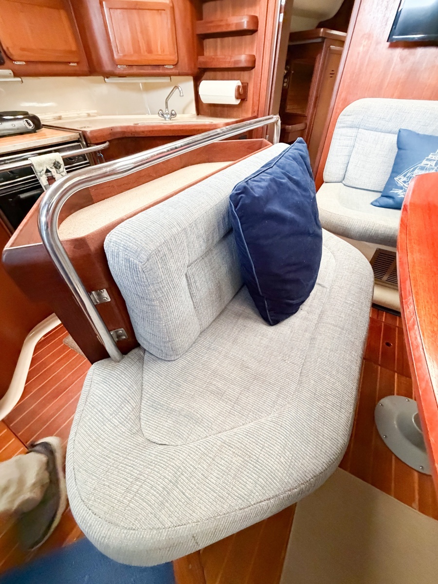 KUZON 43ft Hunter Yacht For Sale