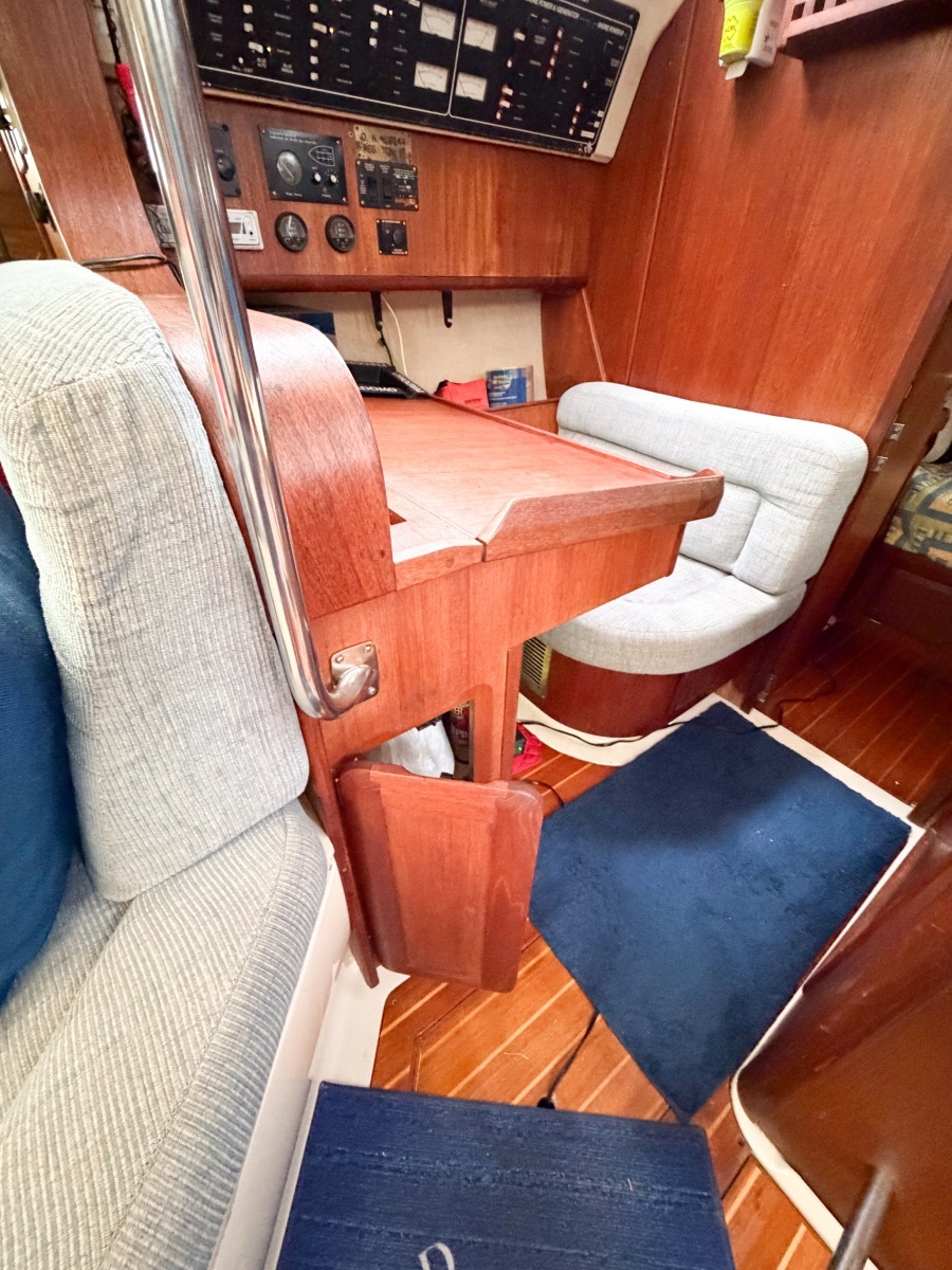KUZON 43ft Hunter Yacht For Sale
