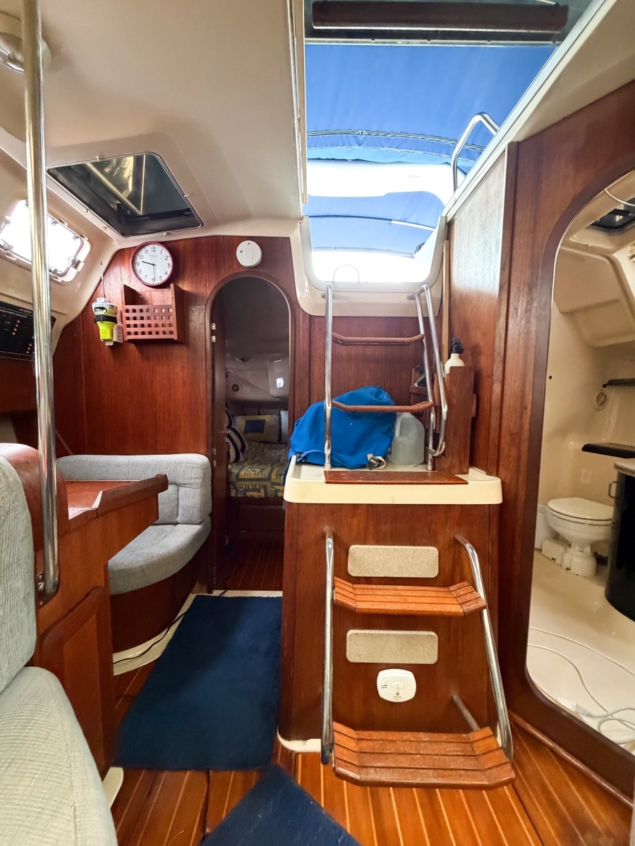 KUZON 43ft Hunter Yacht For Sale