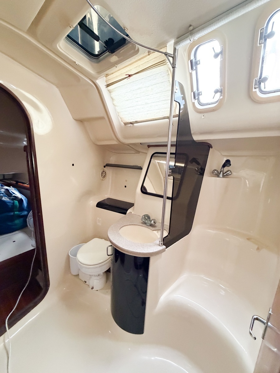 KUZON 43ft Hunter Yacht For Sale