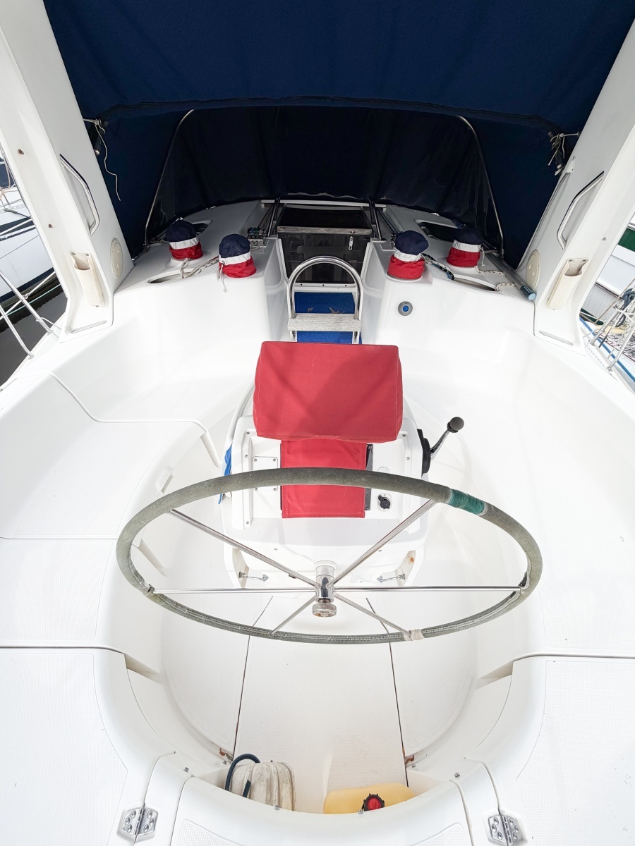 KUZON 43ft Hunter Yacht For Sale