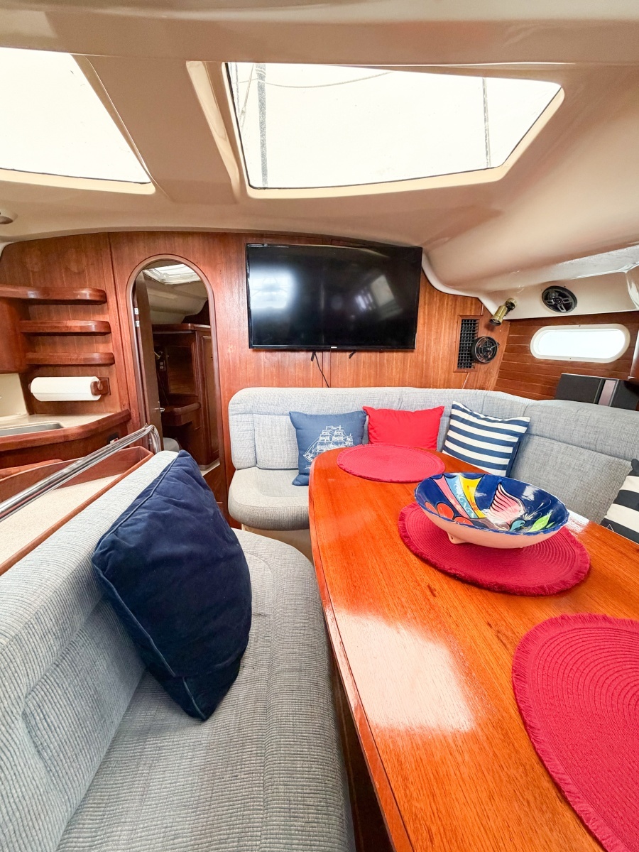 KUZON 43ft Hunter Yacht For Sale